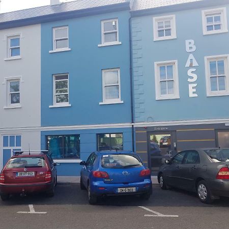 Base Dingle Hotel Bagian luar foto